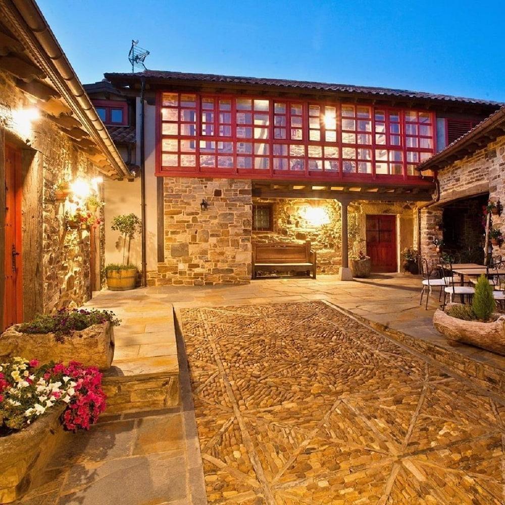 Hostal Via Avis Santa Catalina de Somoza Exterior foto