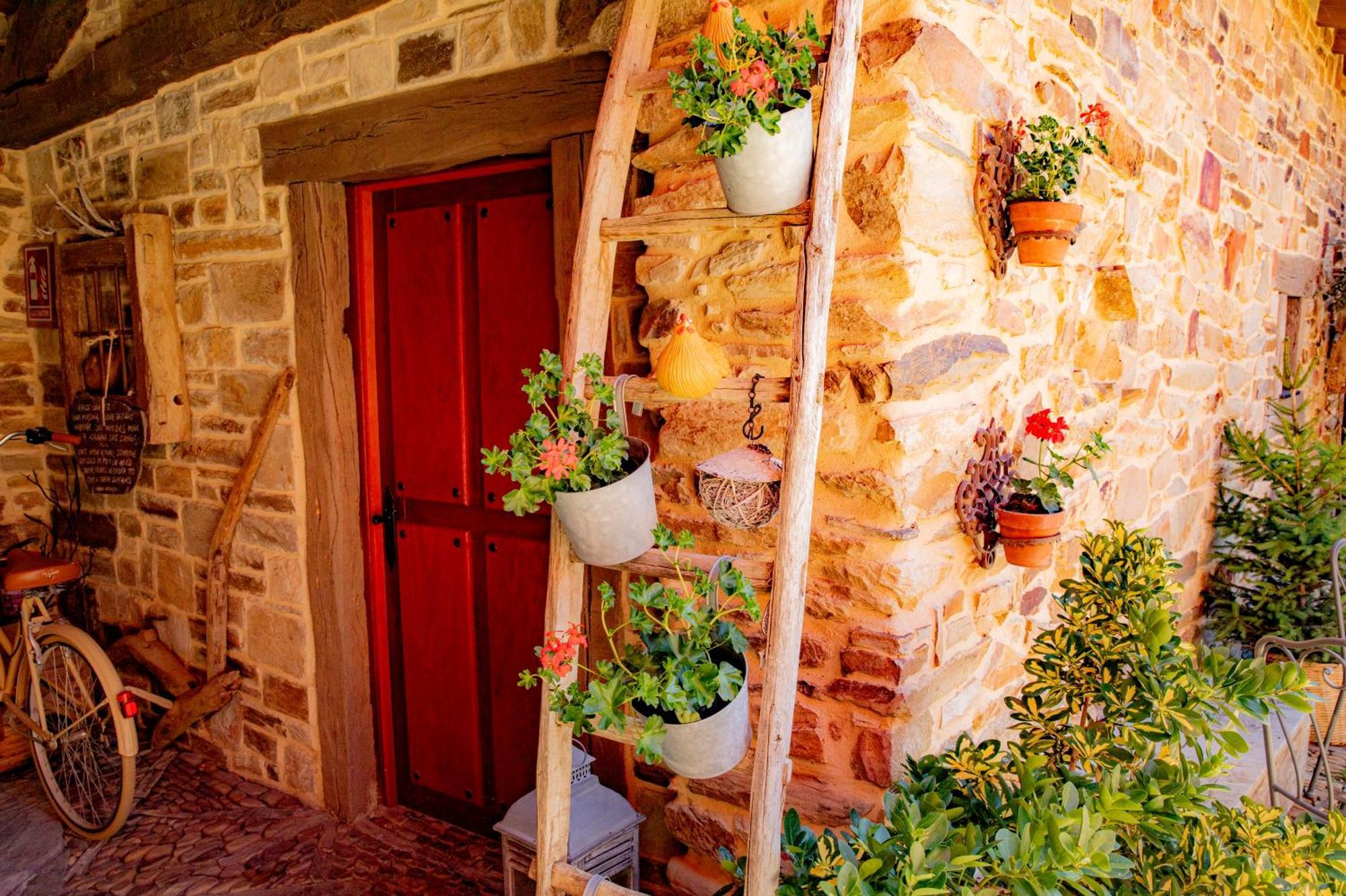 Hostal Via Avis Santa Catalina de Somoza Exterior foto