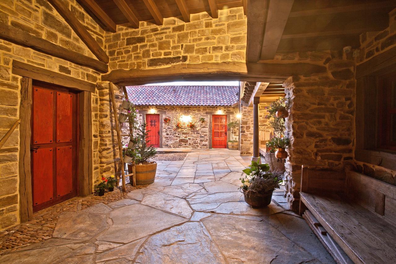 Hostal Via Avis Santa Catalina de Somoza Exterior foto